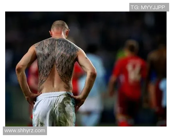 满背狮子的足球明星如何在绿茵场上展现无与伦比的风采与实力